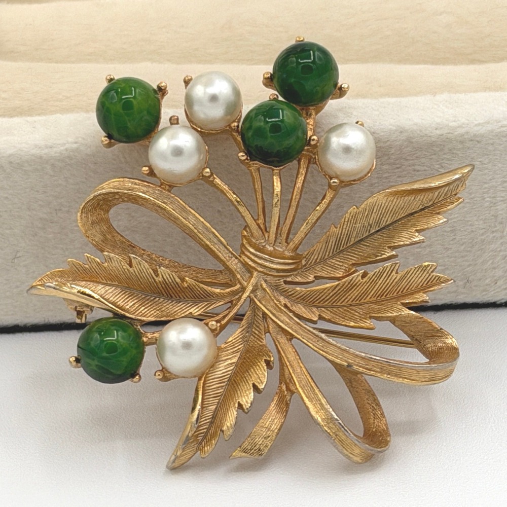 Sarah Coventry Vintage Gold Tone Faux Pearl Green Art Glass Floral Spray Brooch